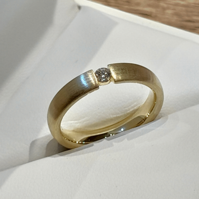 Spannring Brillant 010ct